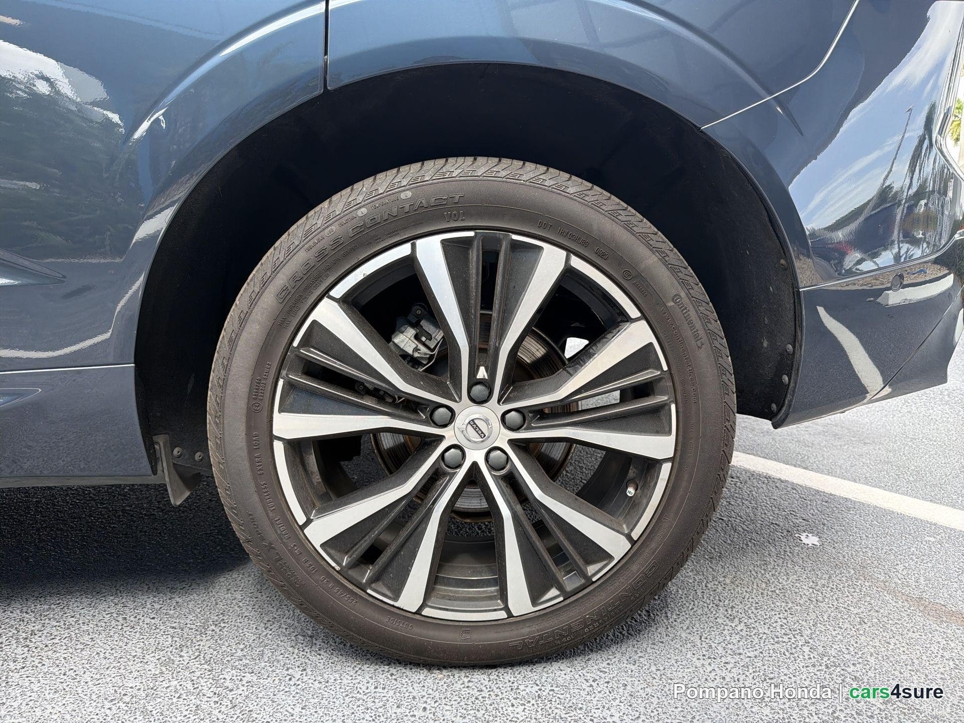 2023 VOLVO XC60 Plus Dark - Photo 11