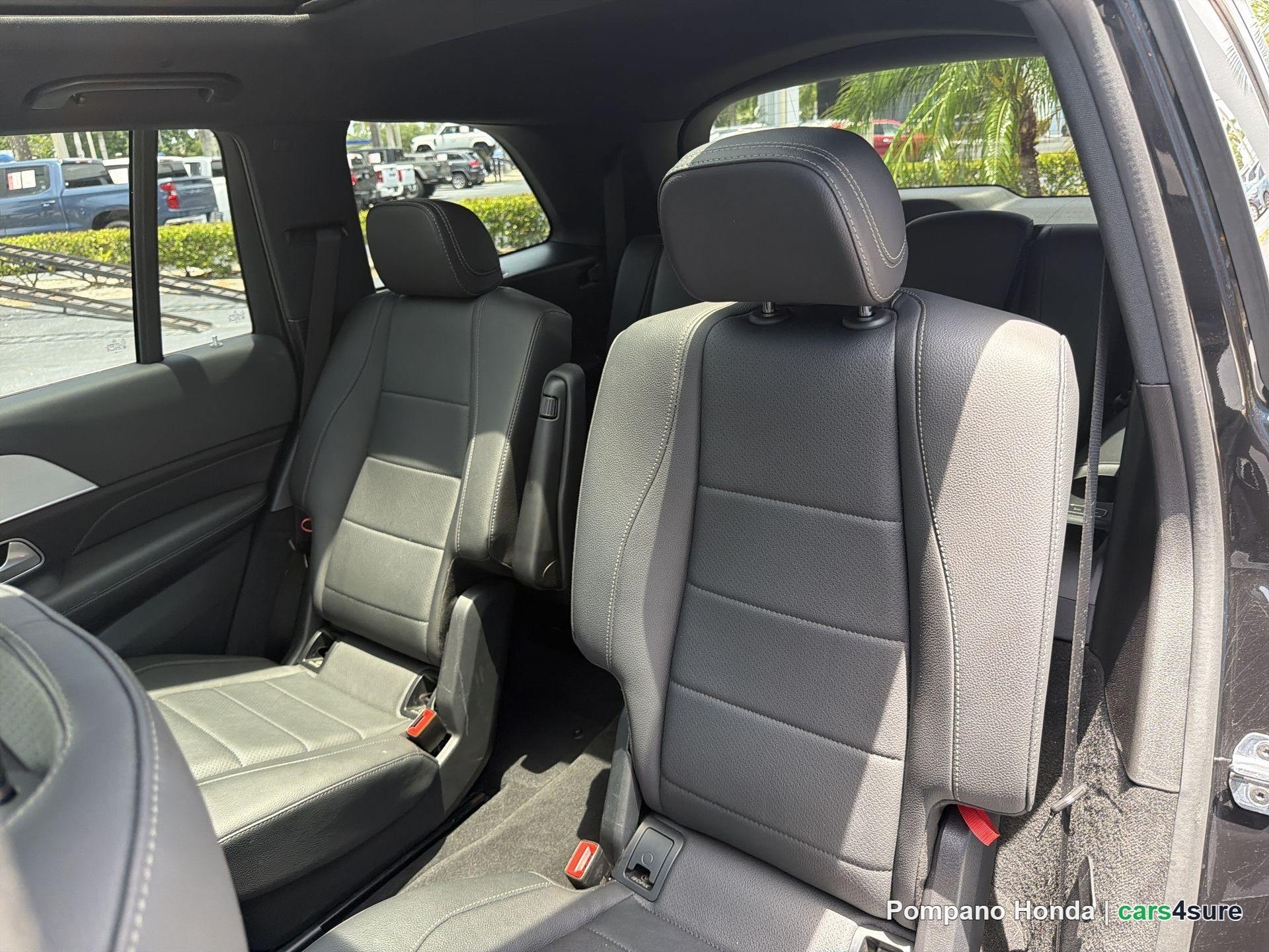 2025 MERCEDES-BENZ GLS-Class GLS450 4MATIC - Photo 4