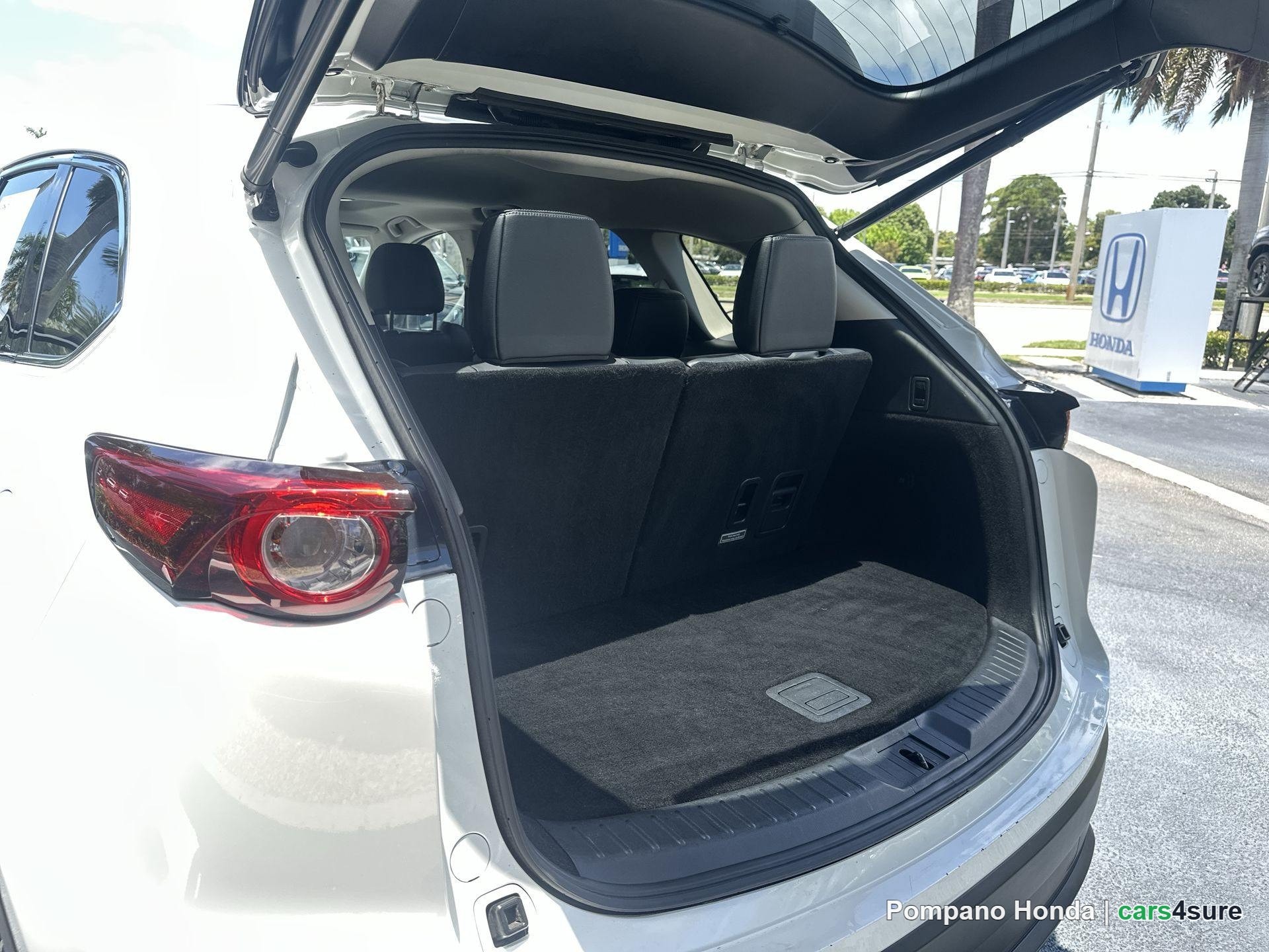 2023 MAZDA CX-9 Touring Plus - Photo 10