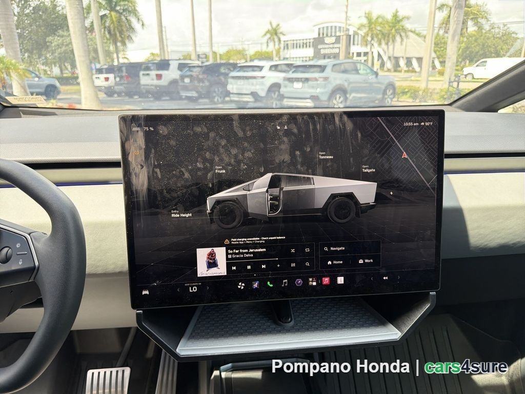 2025 TESLA Cybertruck - Photo 12