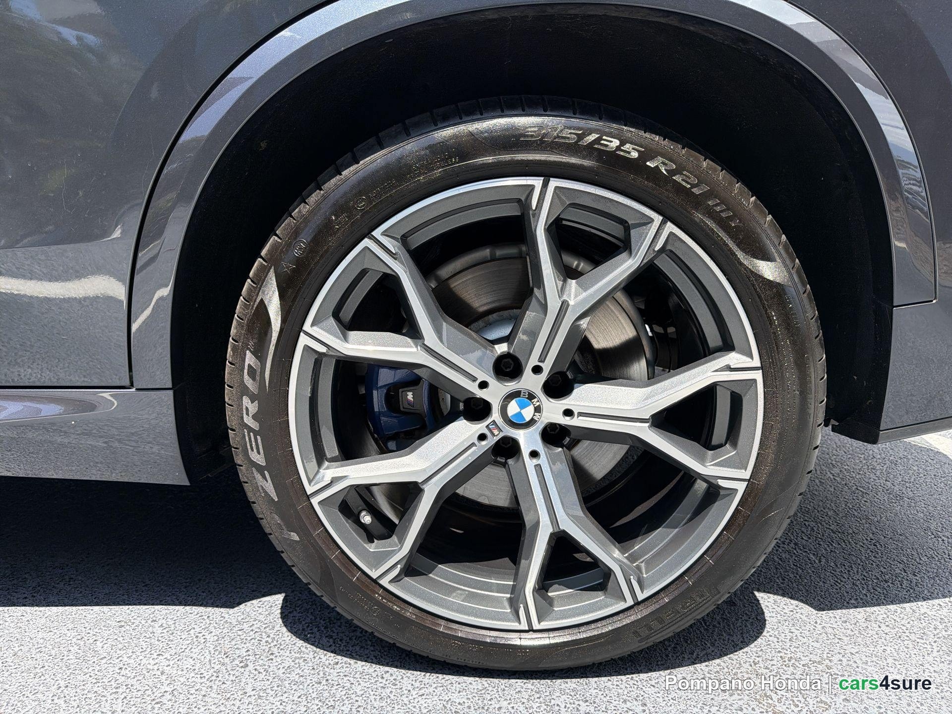 2021 BMW X5 M50i - Photo 2