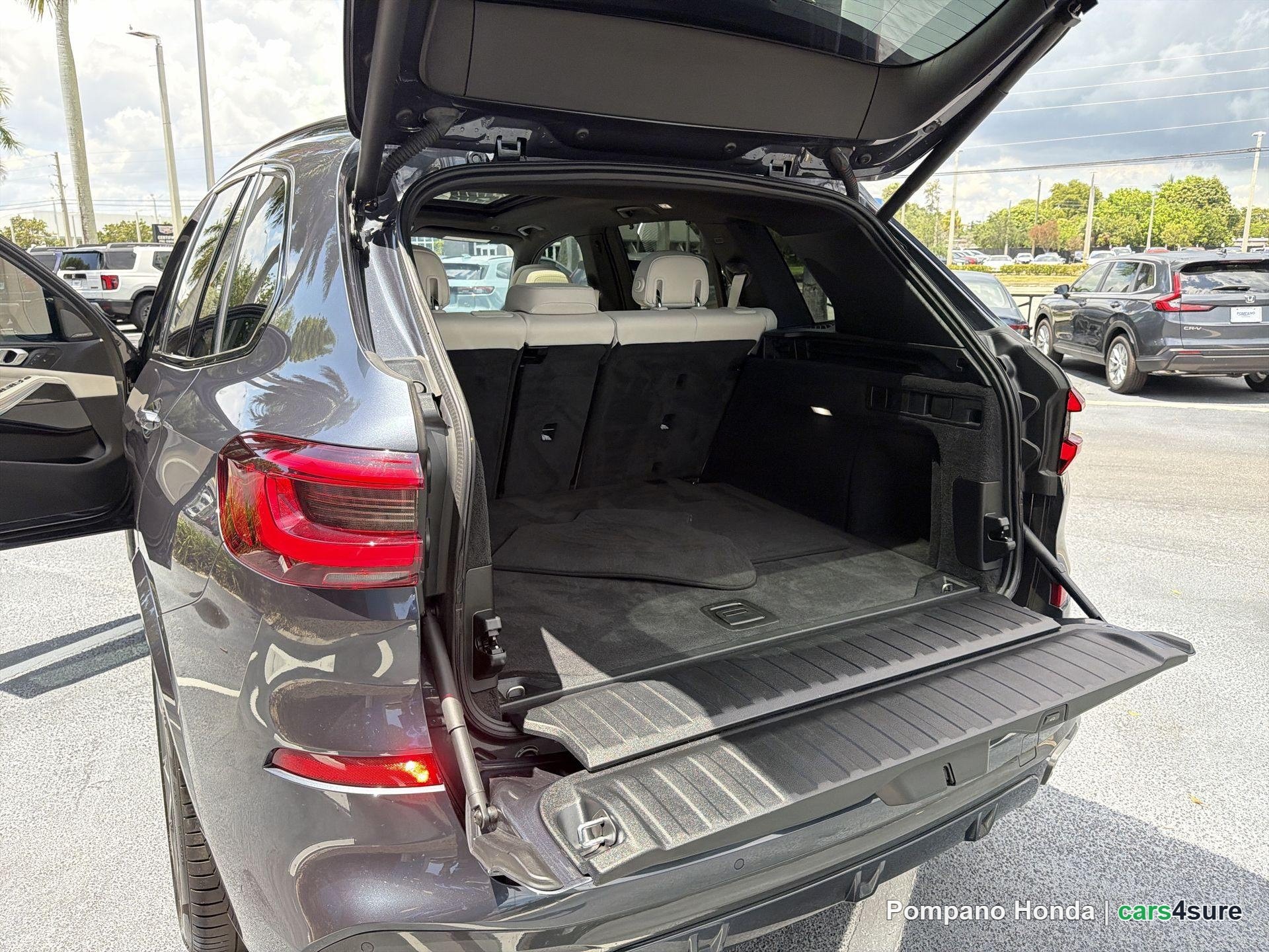 2021 BMW X5 M50i - Photo 4