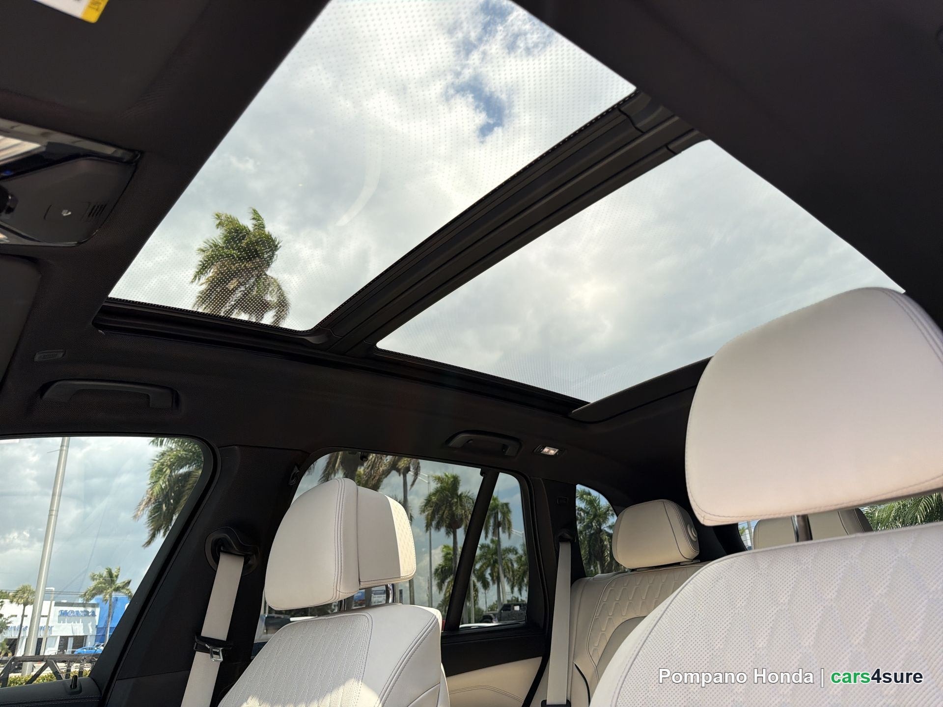 2021 BMW X5 M50i - Photo 5