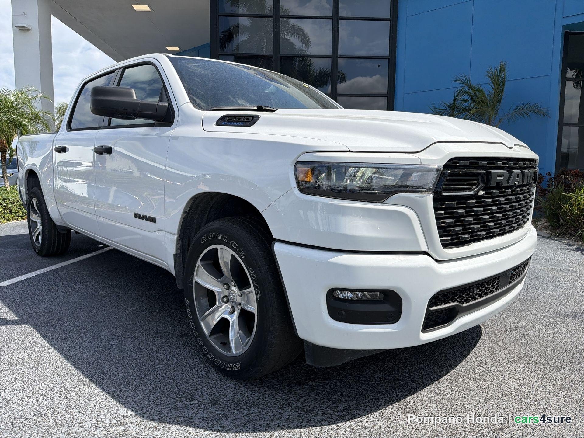 2025 RAM 1500 Tradesman - Photo 2