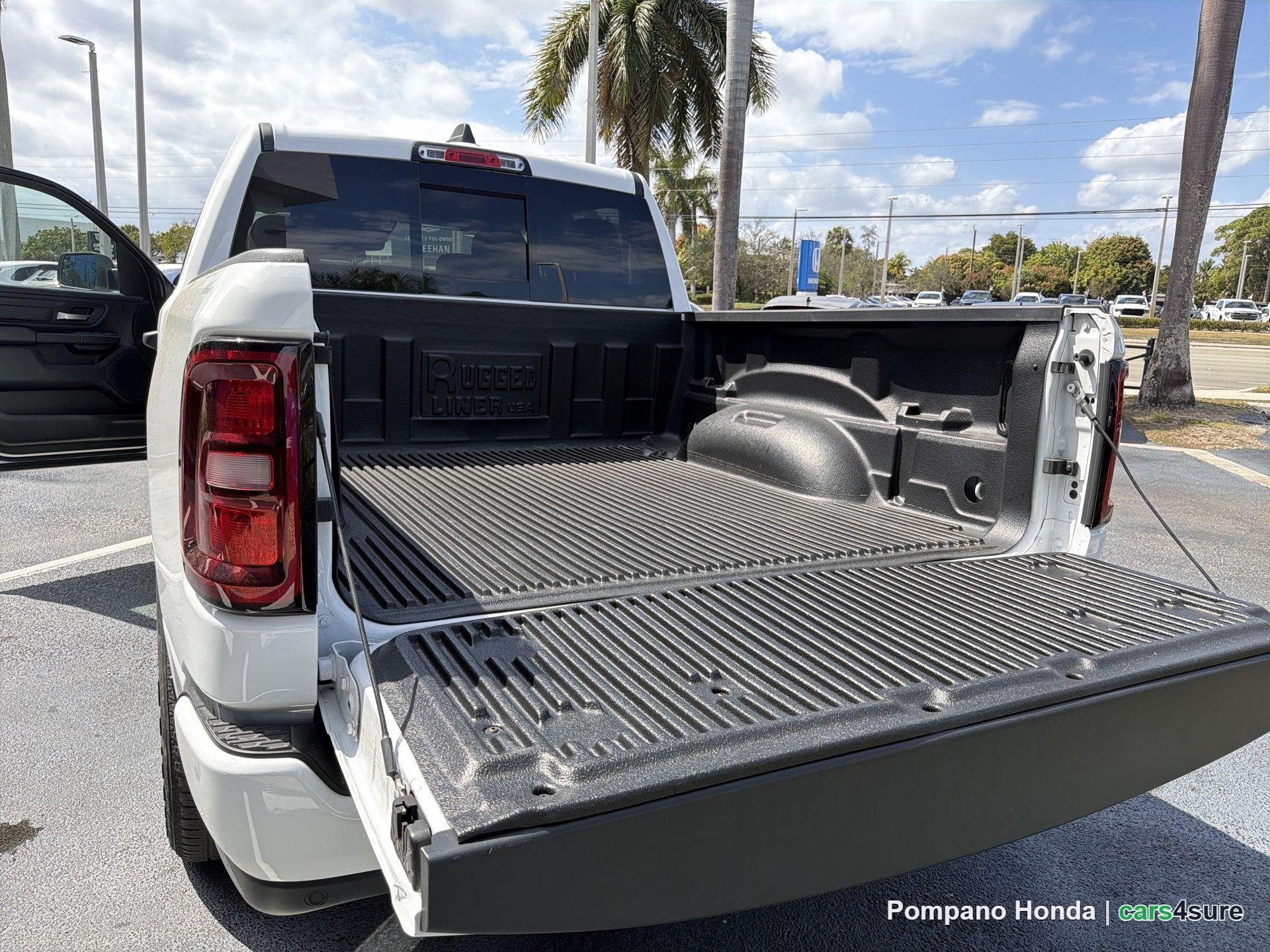 2025 RAM 1500 Tradesman - Photo 11