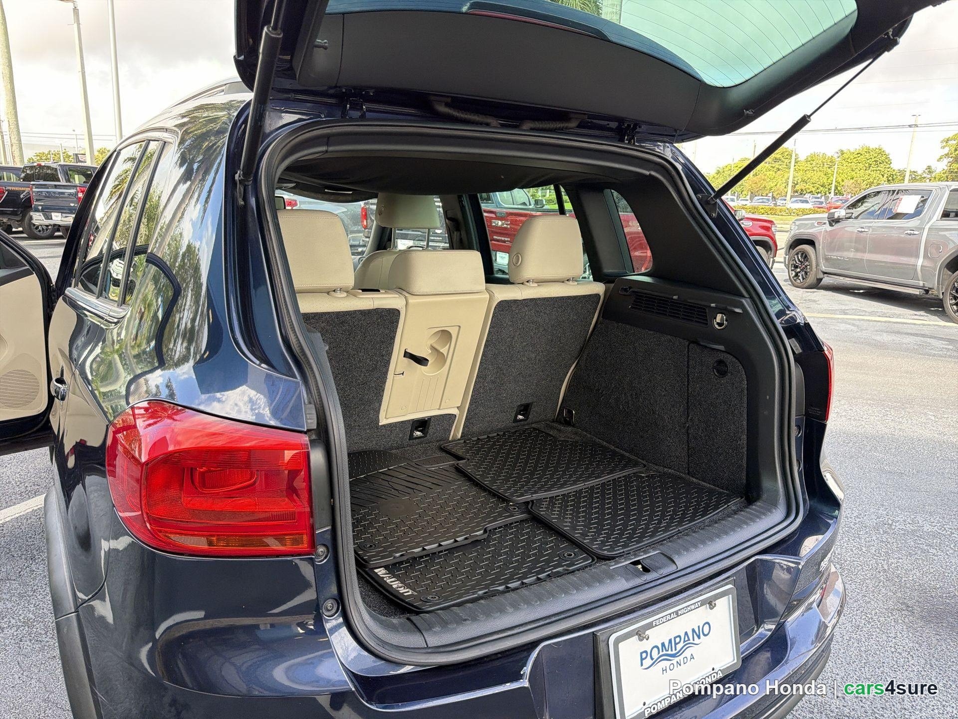 2016 VOLKSWAGEN Tiguan S, R-Line, SE, SEL - Photo 11
