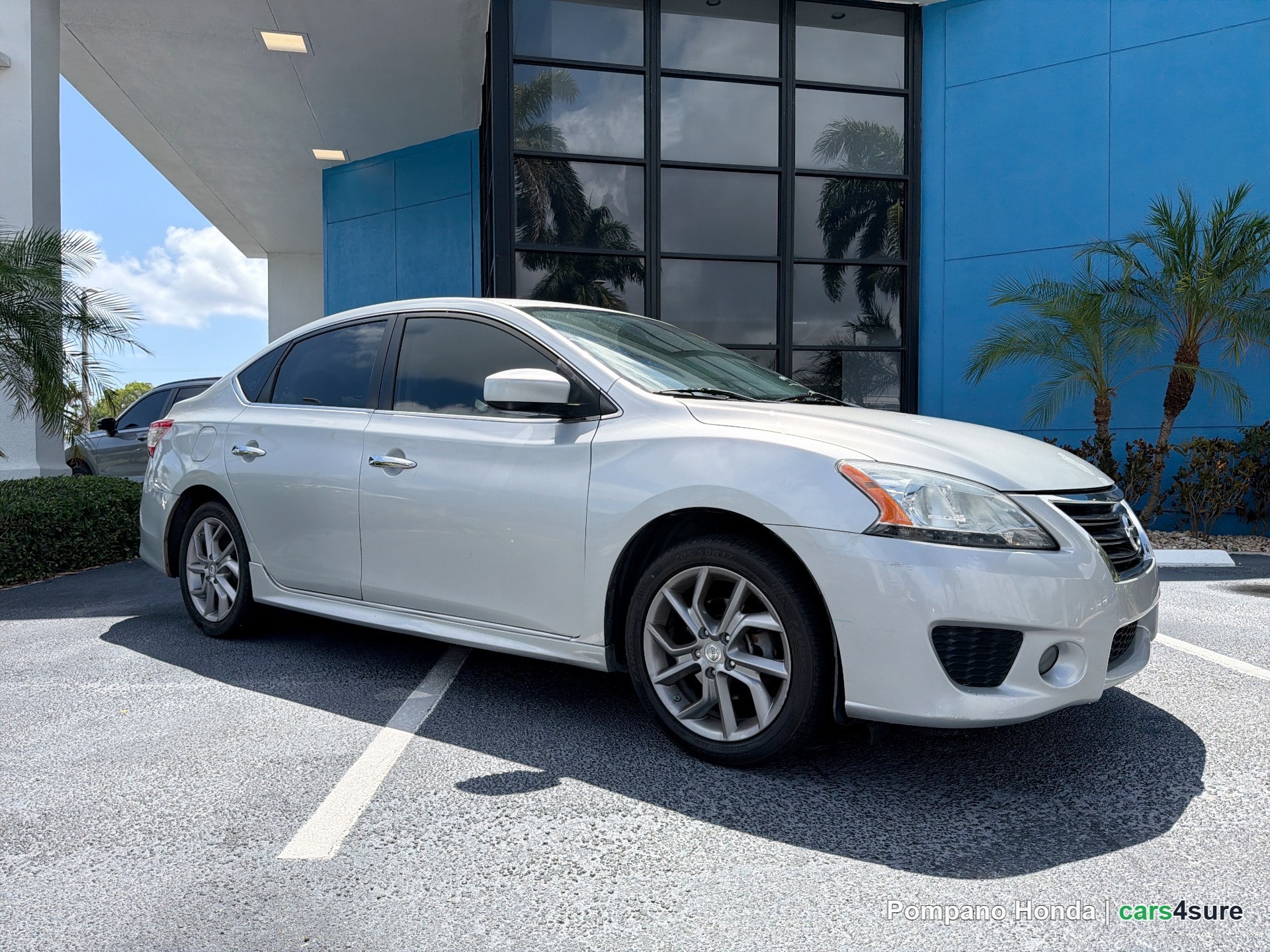 2013 NISSAN Sentra - Photo 2