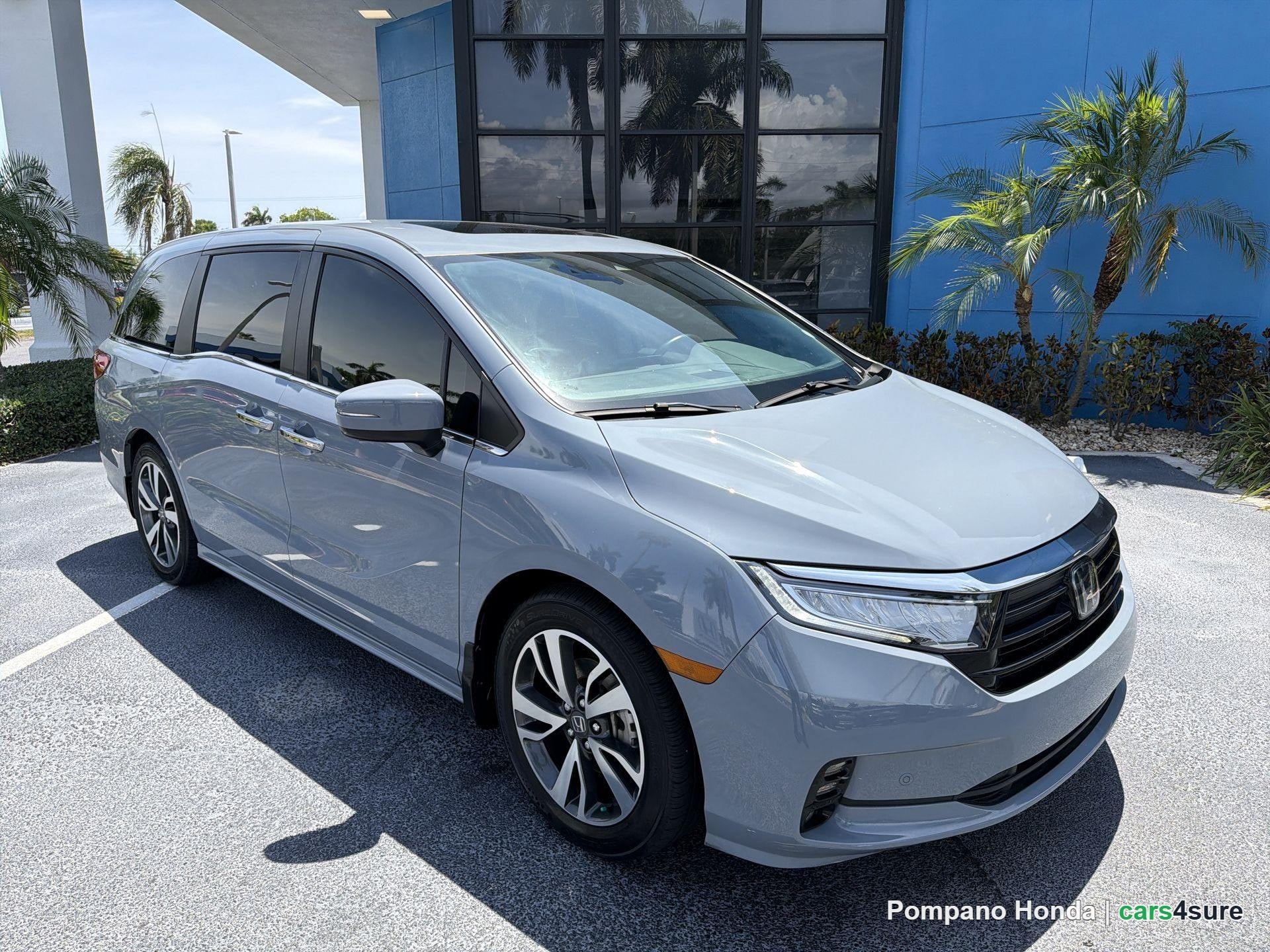 2024 HONDA Odyssey Touring - Photo 2