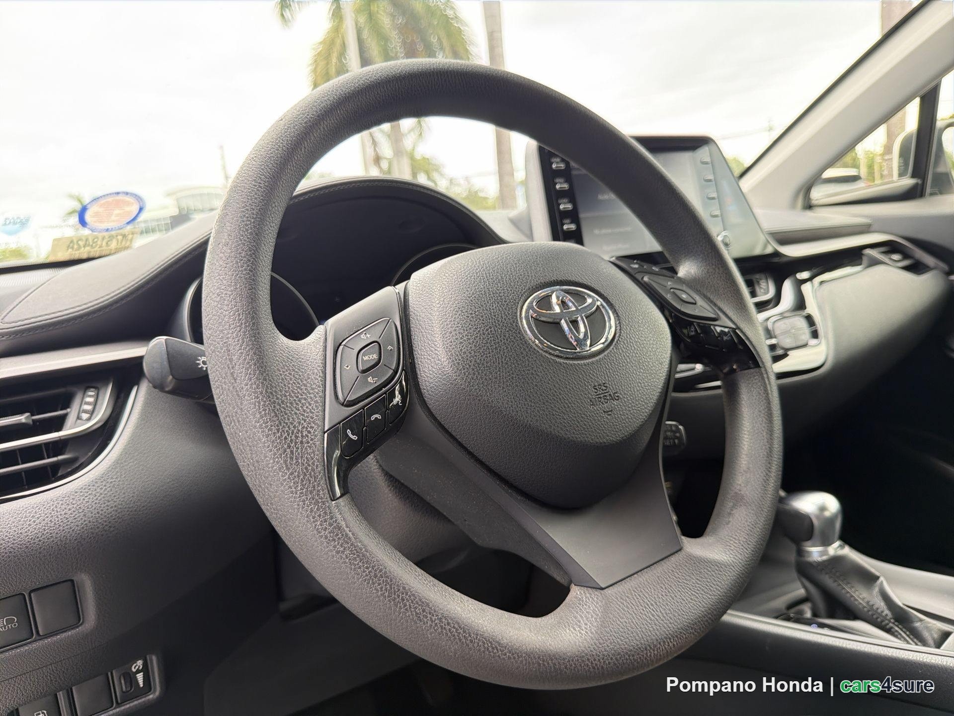 2020 TOYOTA C-HR - Photo 6