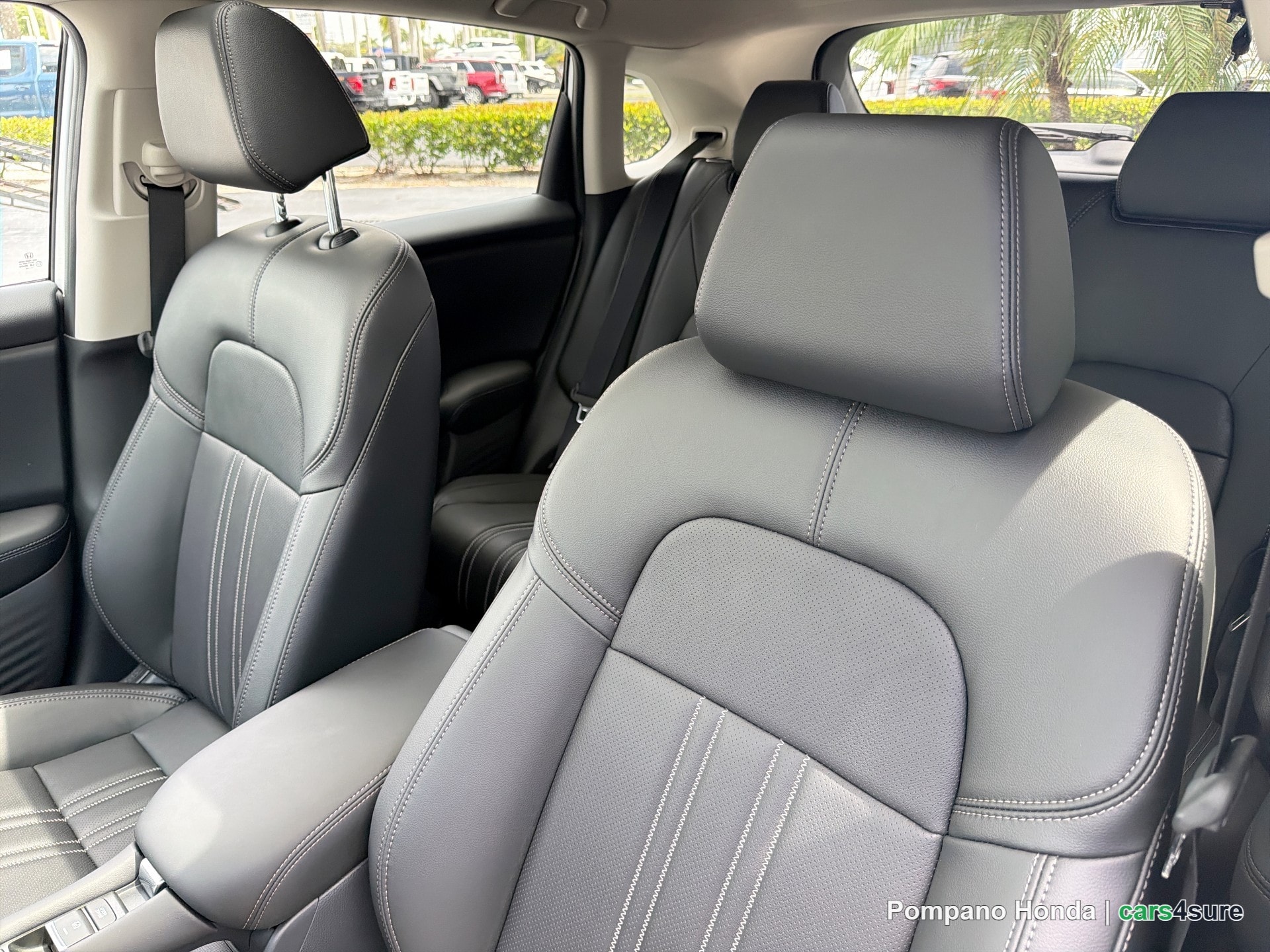 2027 HONDA HR-V EX-L - Photo 4