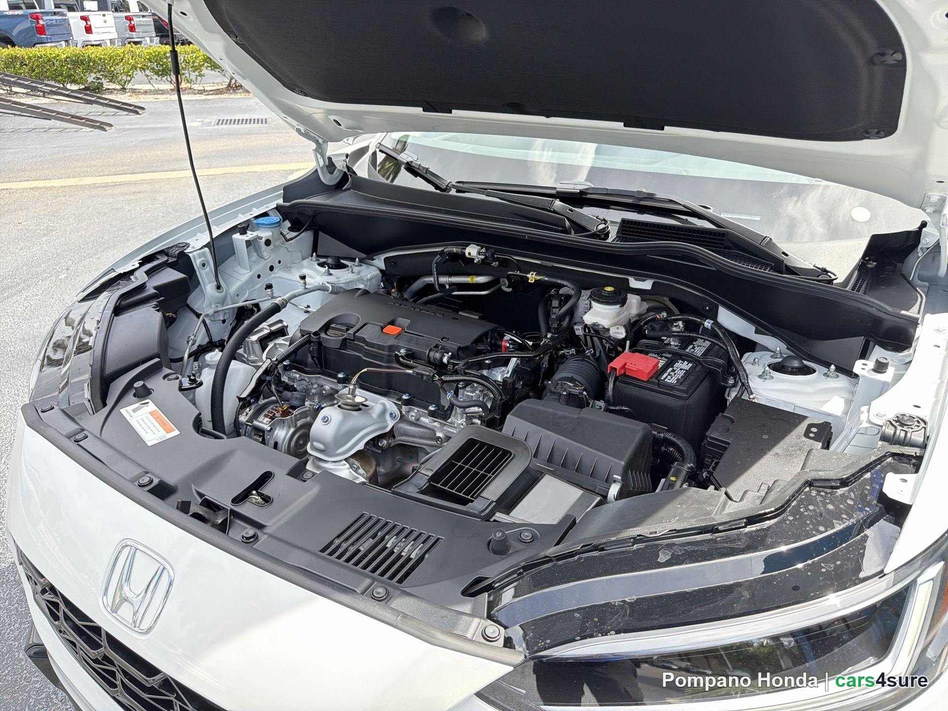 2027 HONDA HR-V EX-L - Photo 3