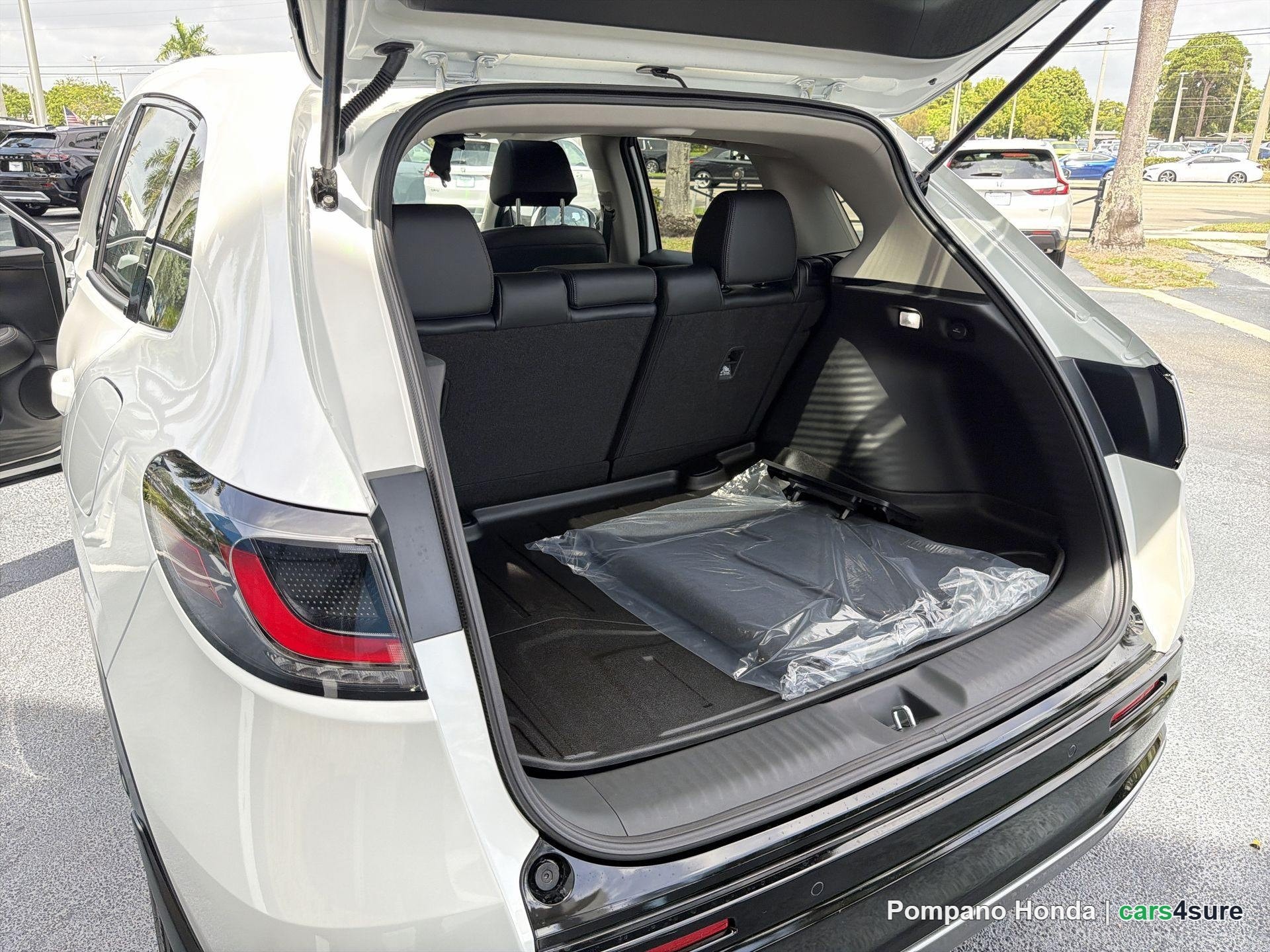 2027 HONDA HR-V EX-L - Photo 4