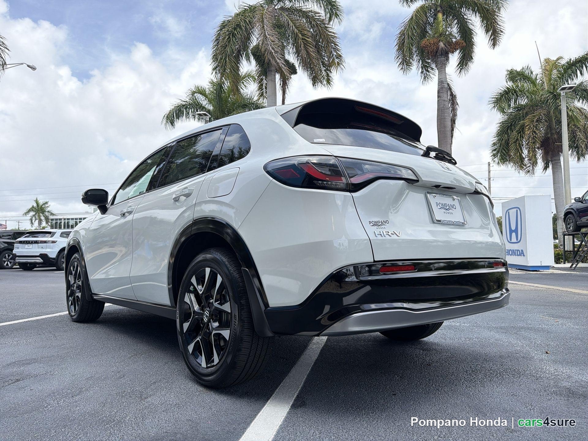 2027 HONDA HR-V EX-L - Photo 13