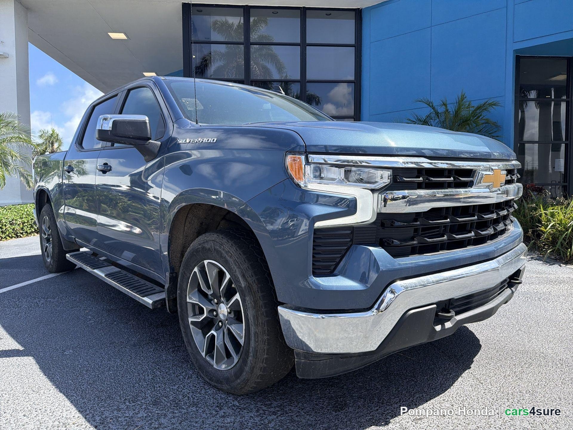 2024 CHEVROLET Silverado LT-L - Photo 2