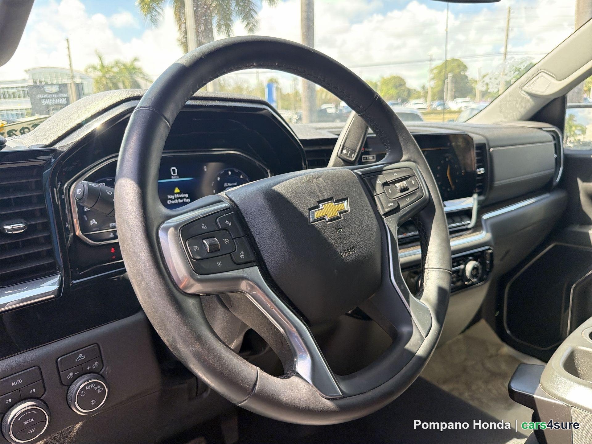 2024 CHEVROLET Silverado LT-L - Photo 9