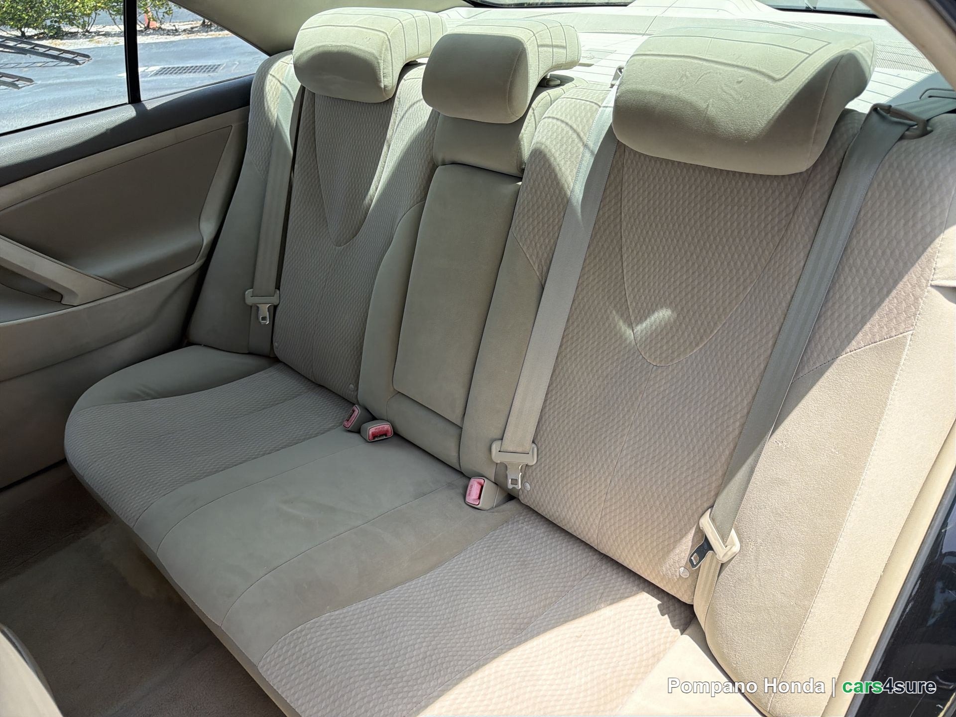 2010 TOYOTA Camry - Photo 5