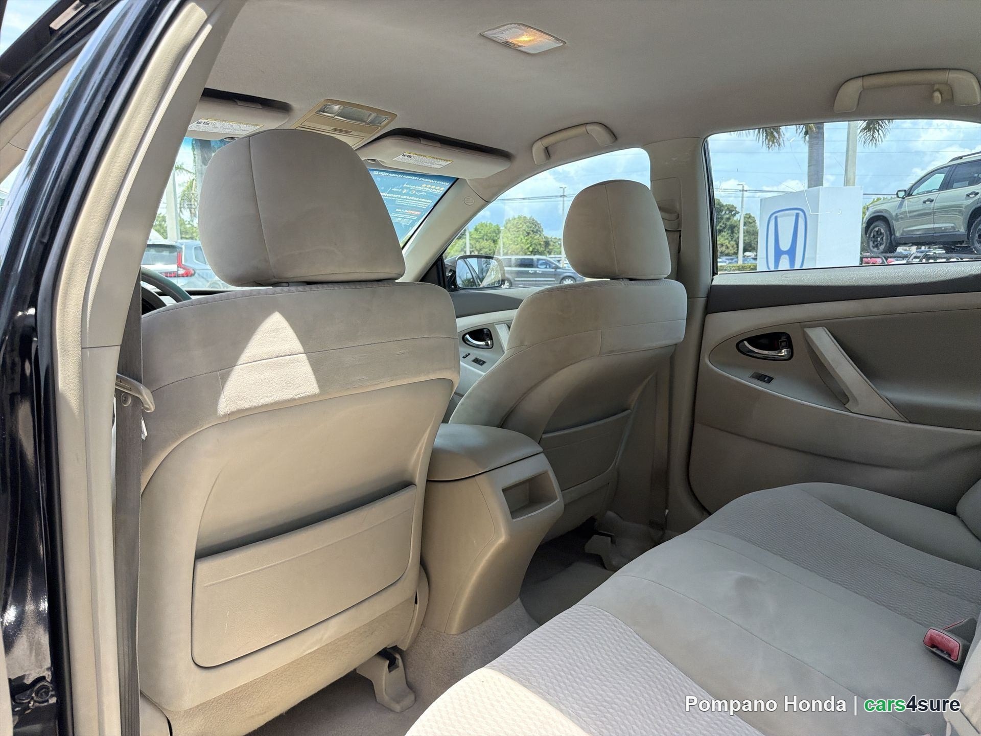 2010 TOYOTA Camry - Photo 6