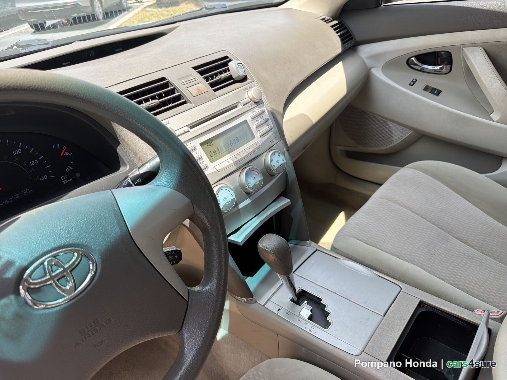2010 TOYOTA Camry - Photo 9