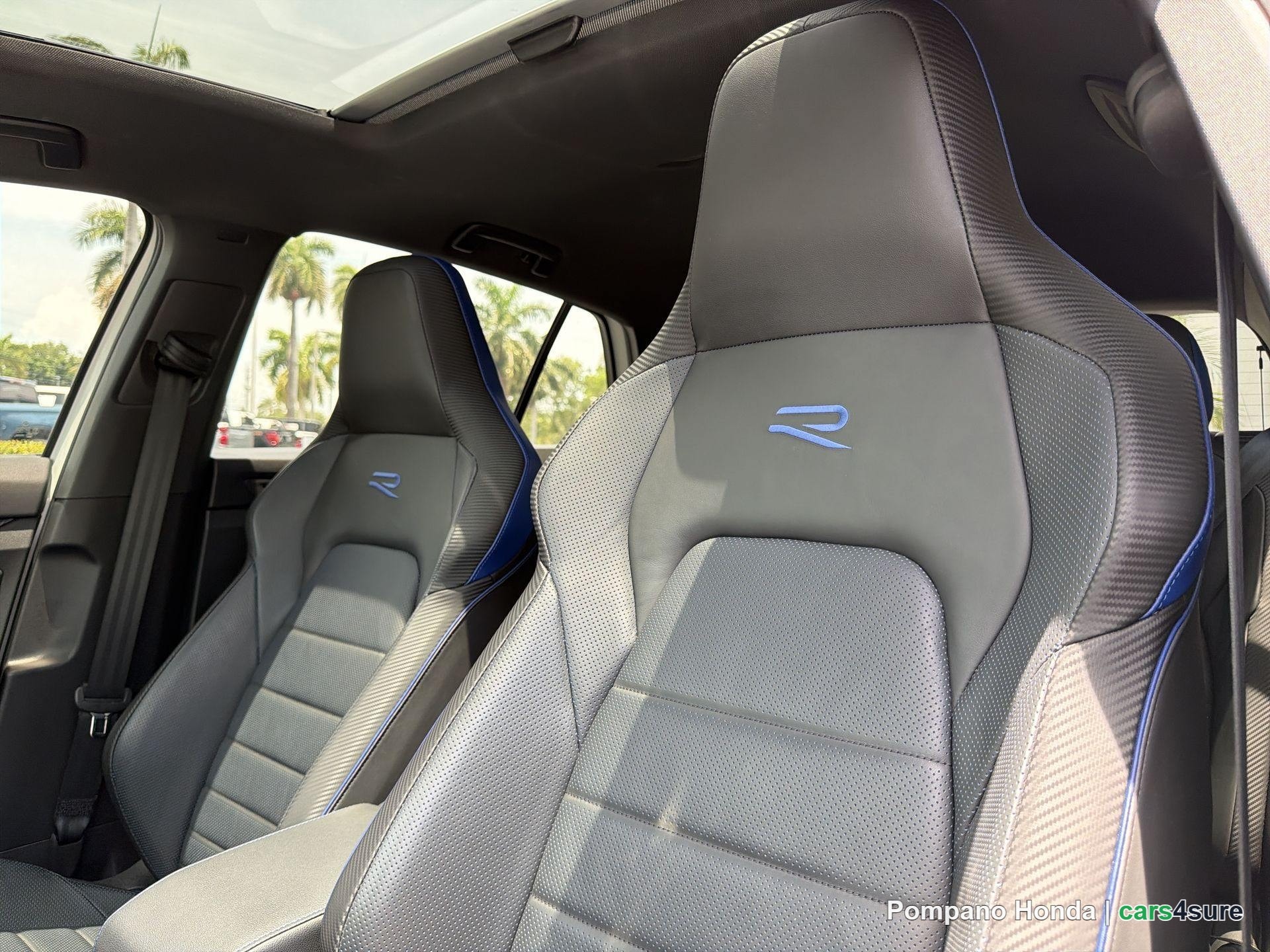 2024 VOLKSWAGEN Golf R - Photo 3