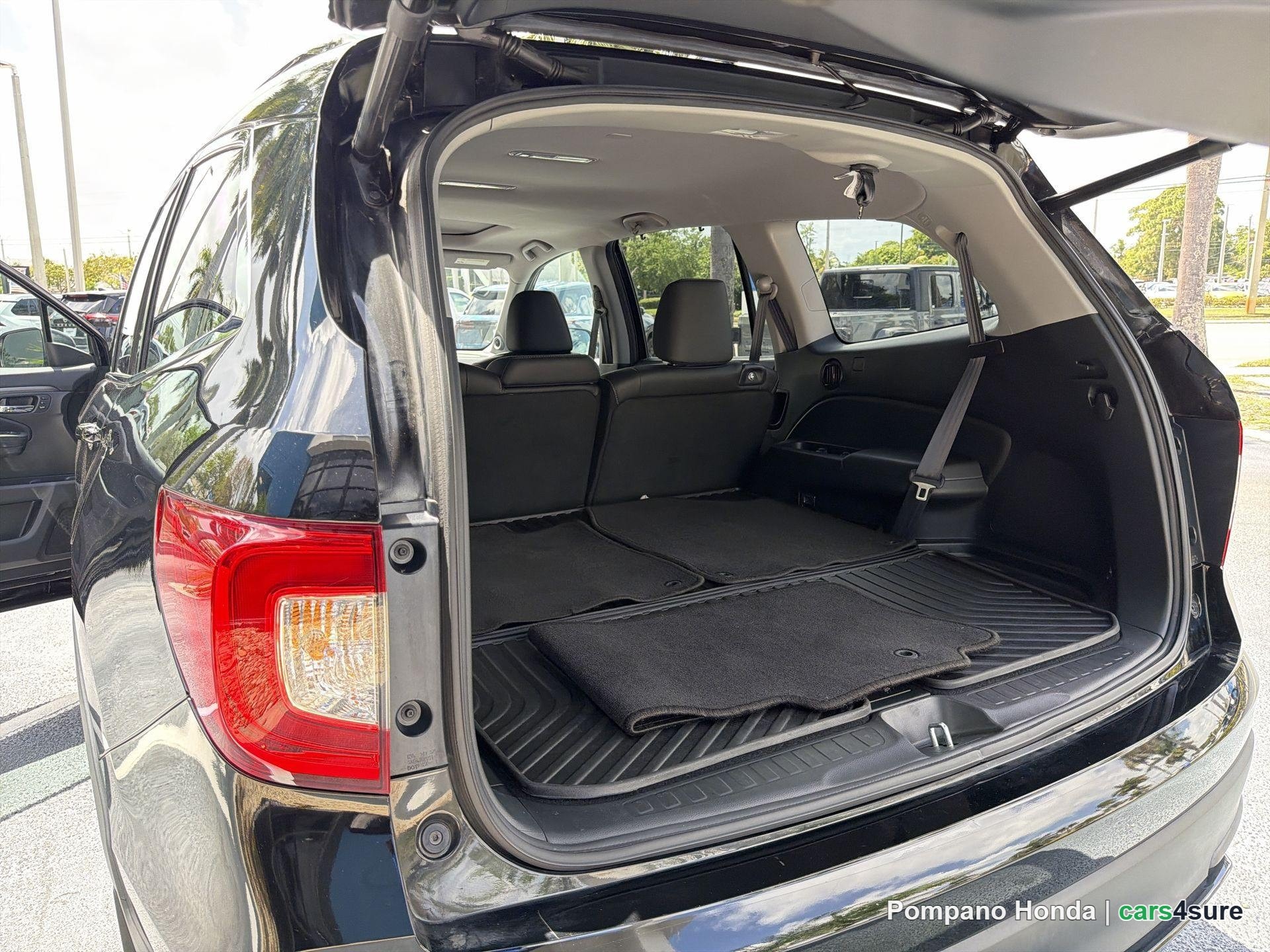 2022 HONDA Pilot SE - Photo 2