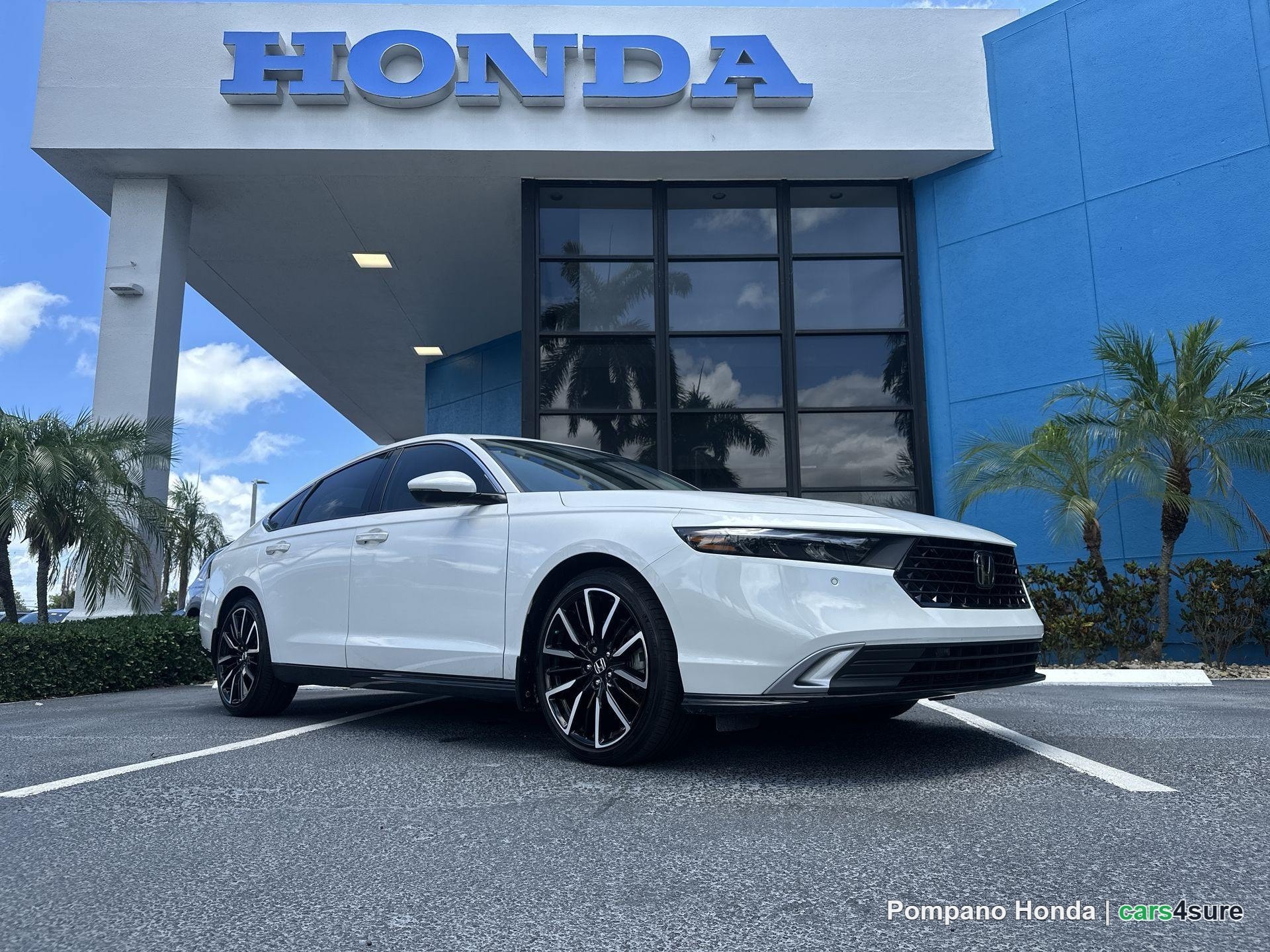 2024 HONDA Accord Touring Hybrid, Touring Hybrid w/Out BSI - Photo 1
